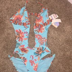 Cut out One piece bathing suit